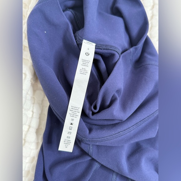 Lululemon Align High-Rise Pant 25" *Graphic in Night Sea, Size 4 - Picture 6 of 7